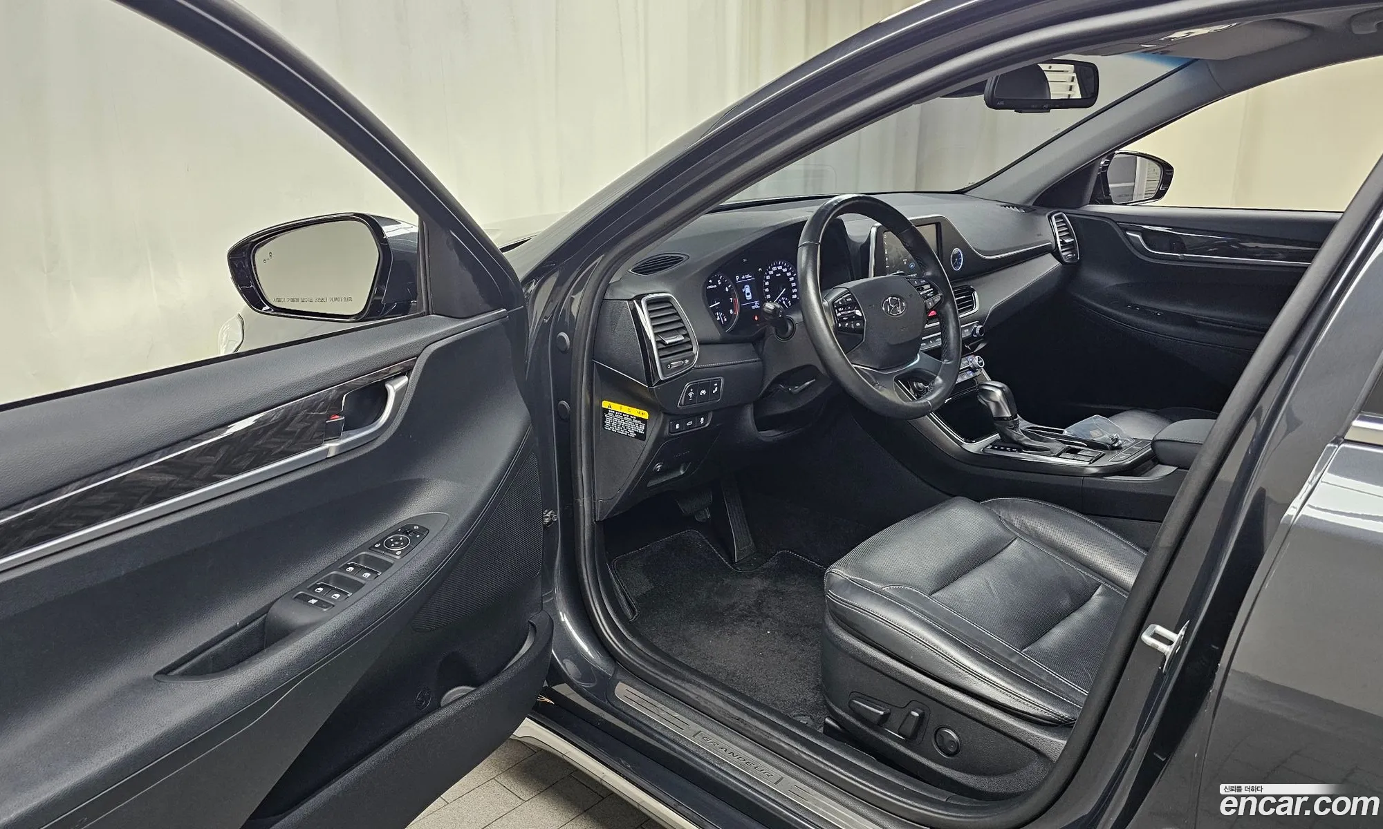 Hyundai Grandeur IG 2018 — 17