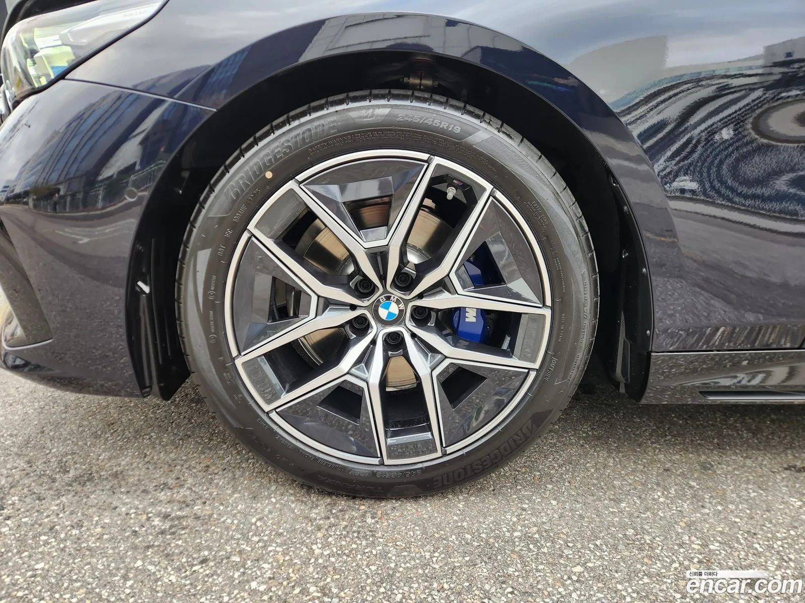 BMW 5 Series 2025 — 16