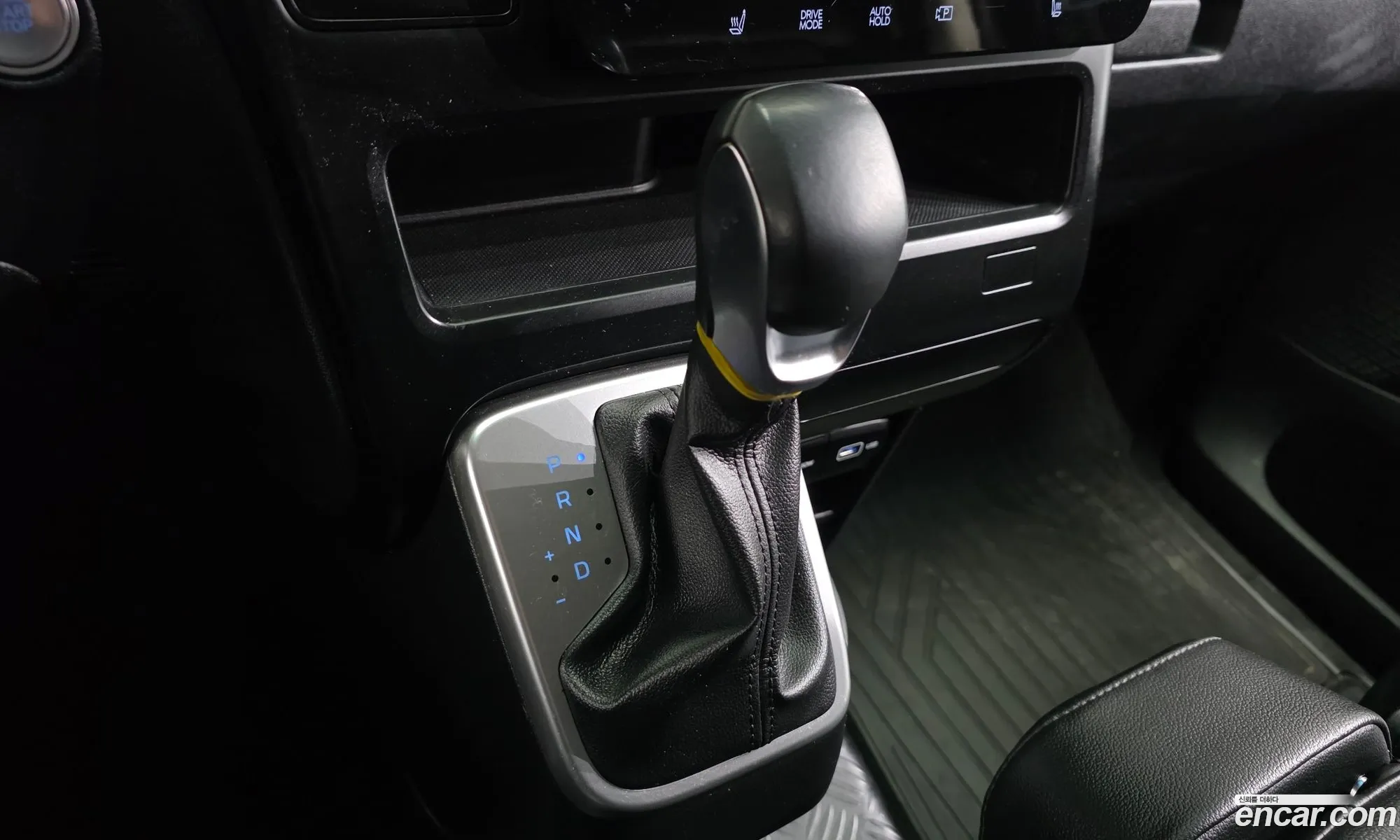 Hyundai Staria 2021 — 2