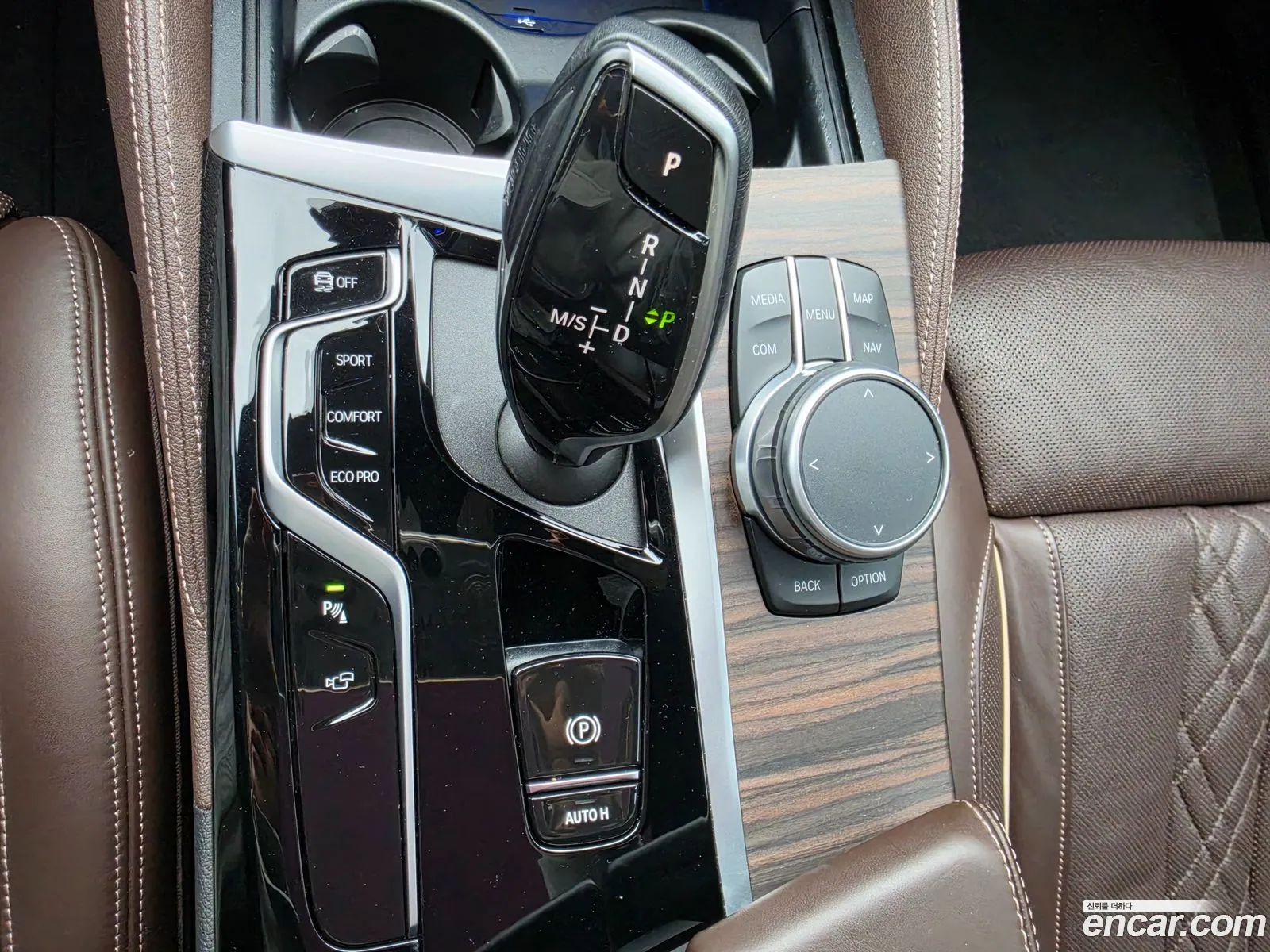 BMW 5 Series 2021 — 16
