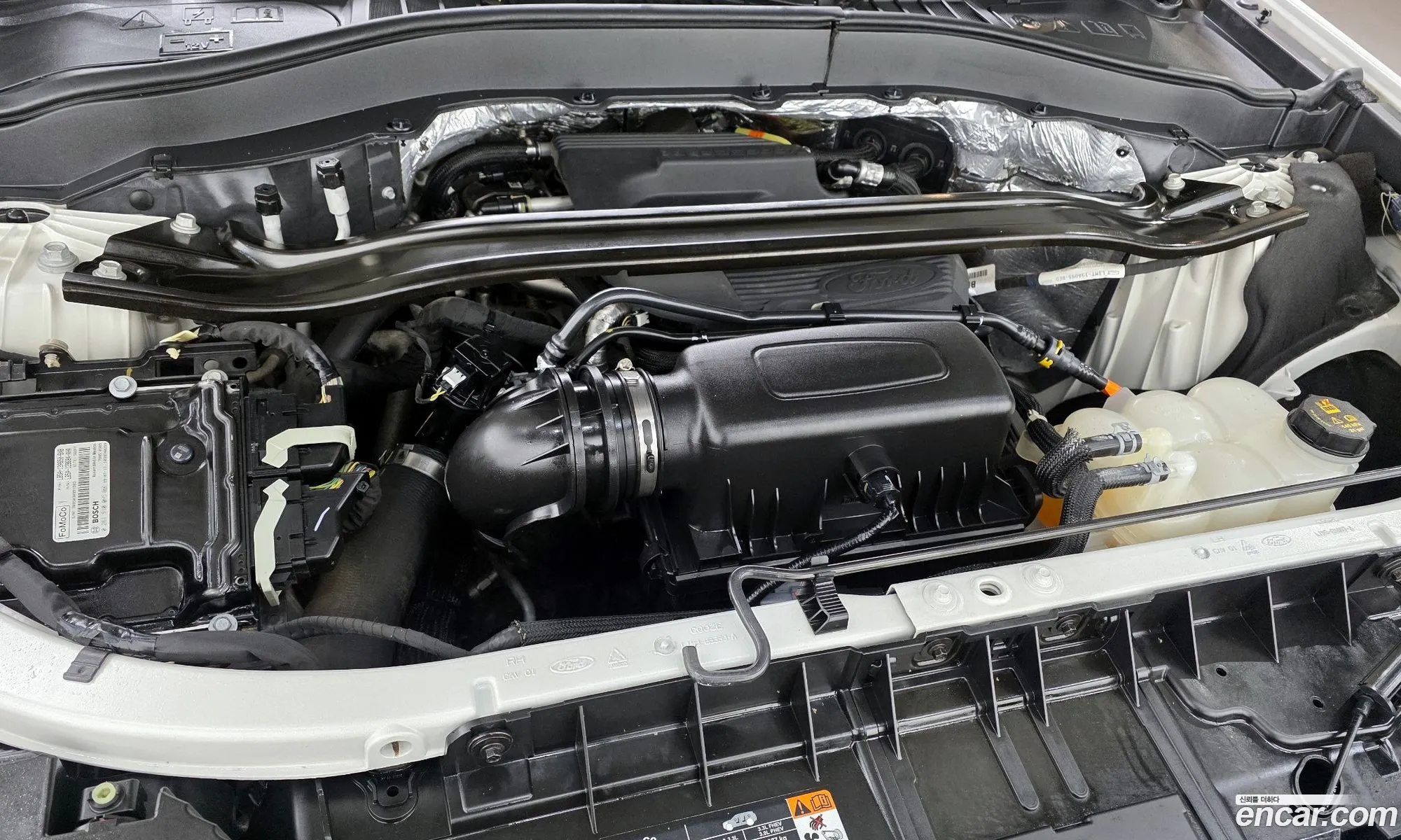 Ford Explorer 6th Gen 2020 1FMSK8FH1LGA73142 — 17