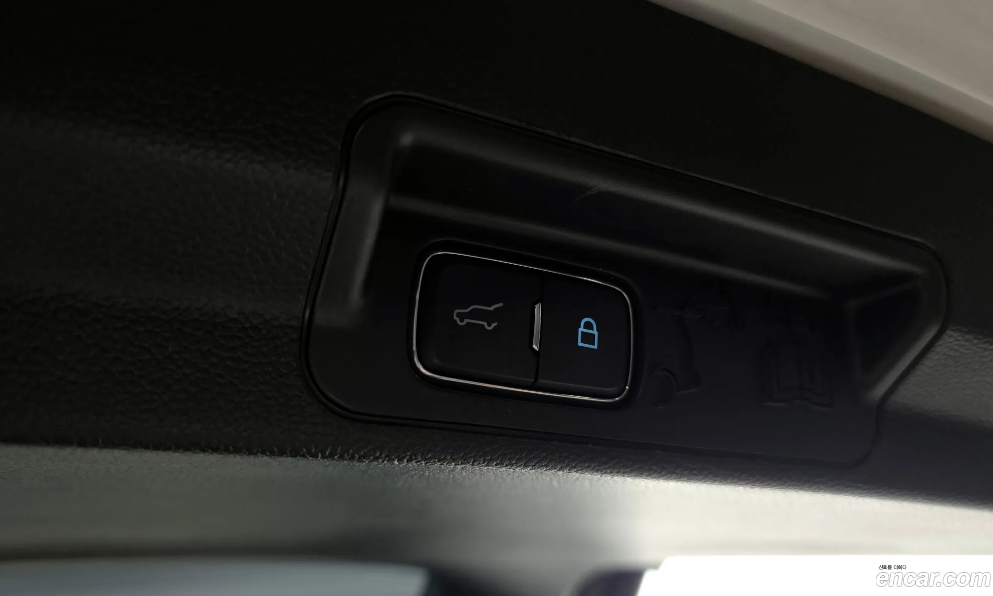 Ford Explorer 6th Gen 2020 1FMSK8FH1LGA73142 — 20