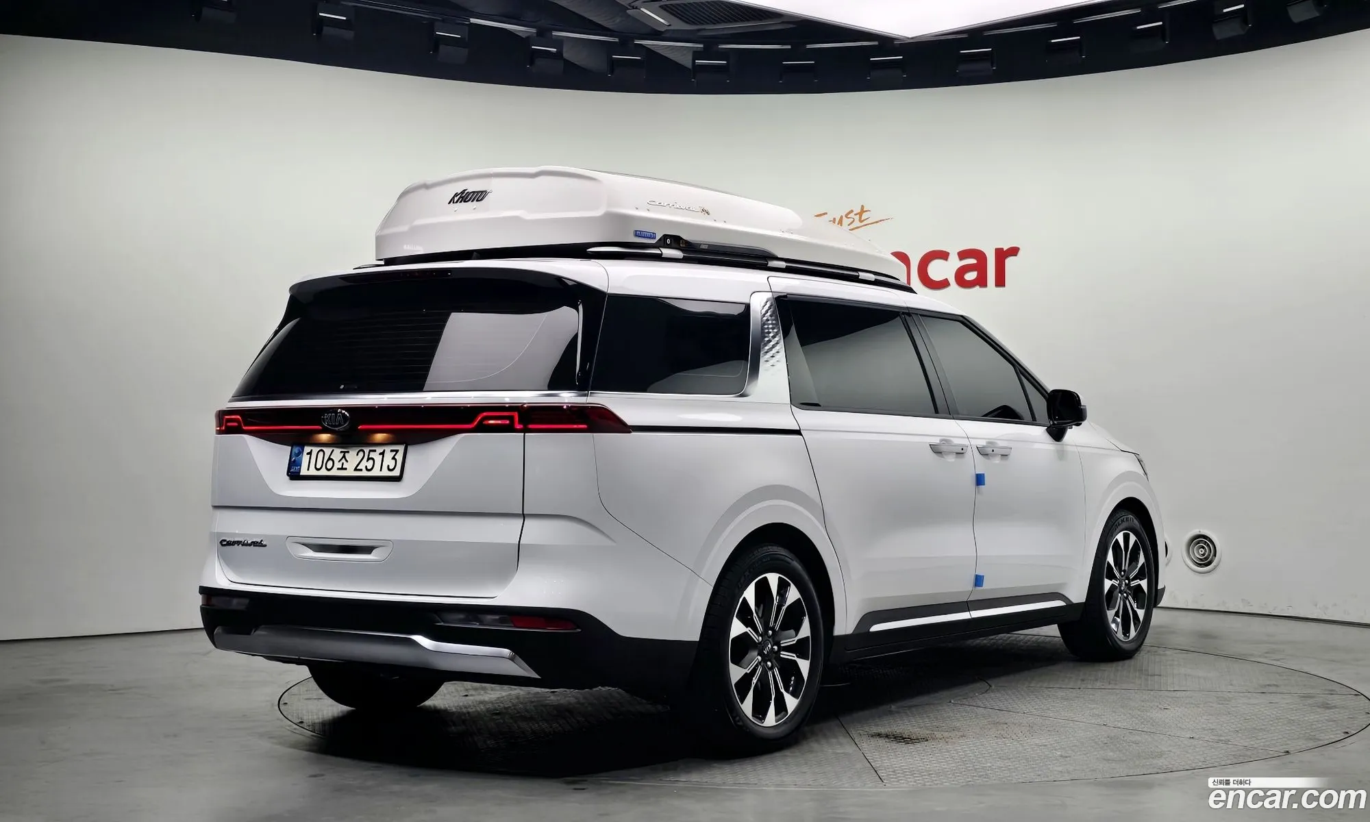 Kia Carnival 2021 — 18