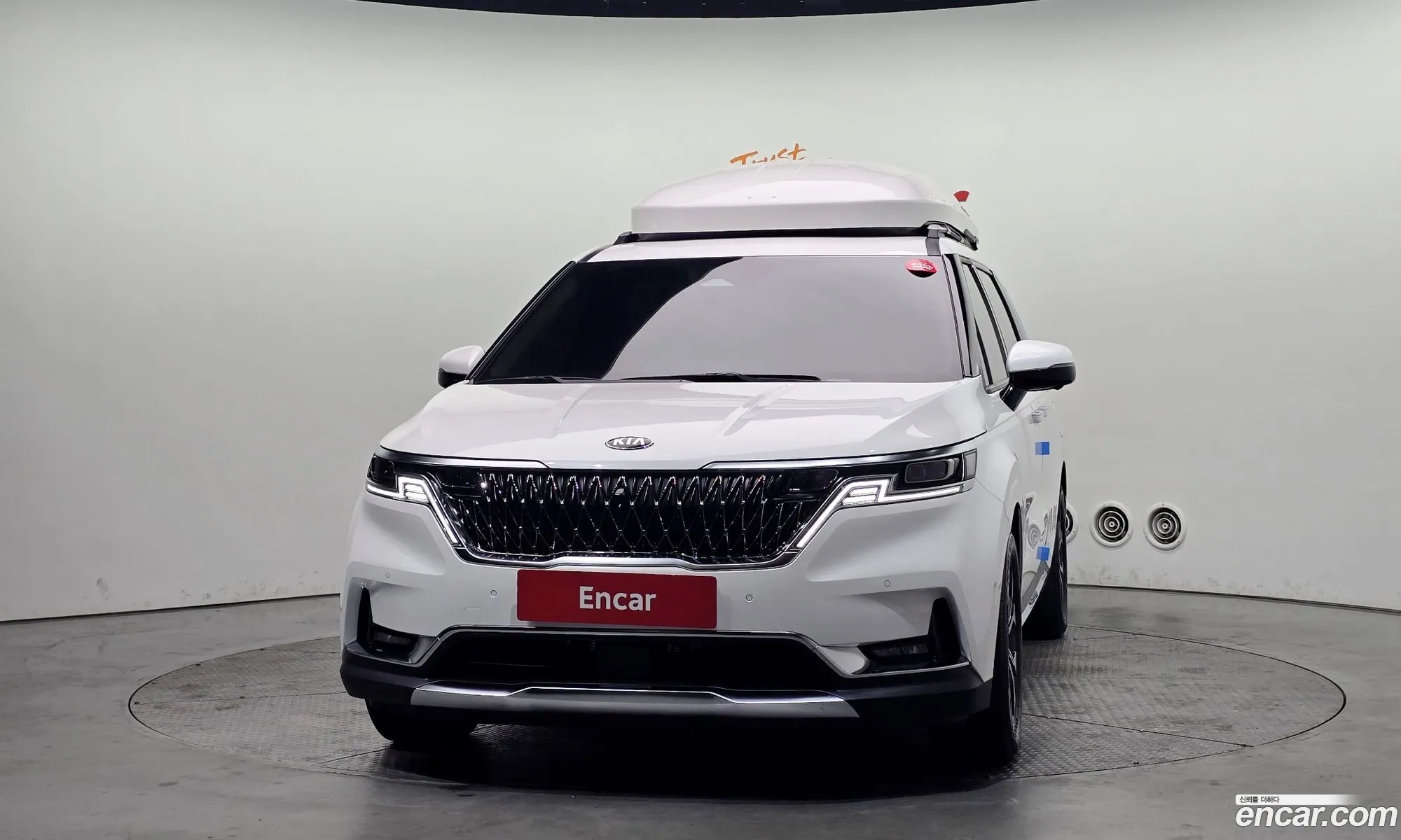 Kia Carnival 2021 — 6