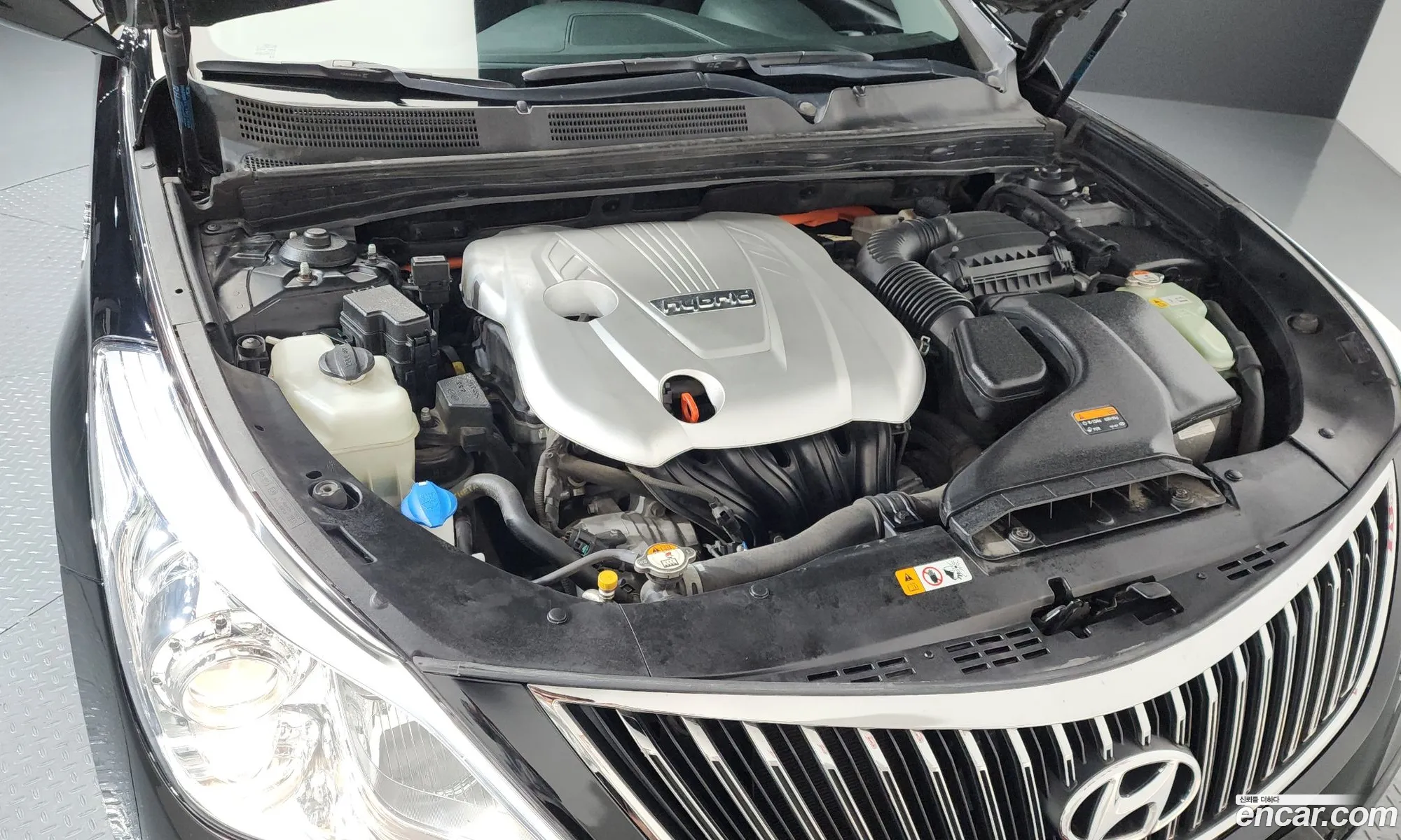 Hyundai Grandeur HG Hybrid 2015 — 10
