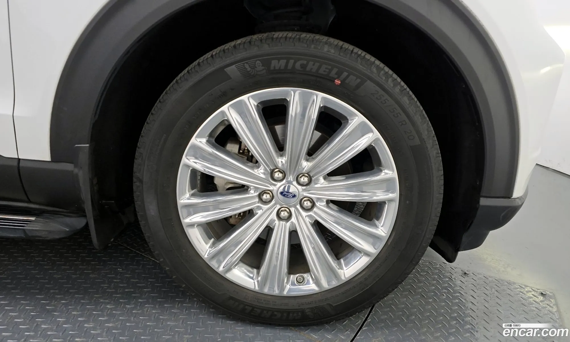 Ford Explorer 6th Gen 2020 1FMSK8FH6LGC71215 — 16