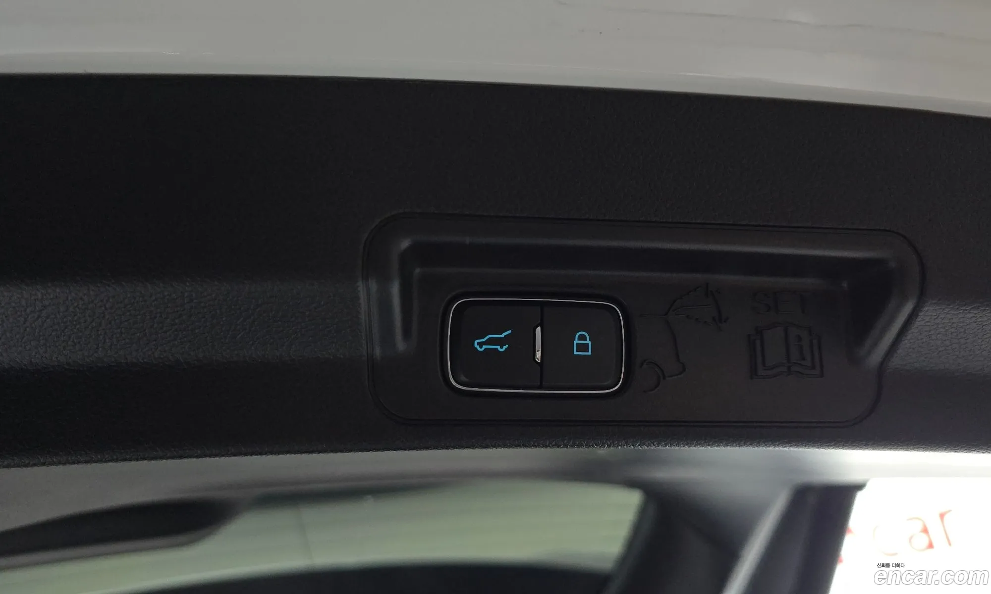 Ford Explorer 6th Gen 2020 1FMSK8FH6LGC71215 — 14