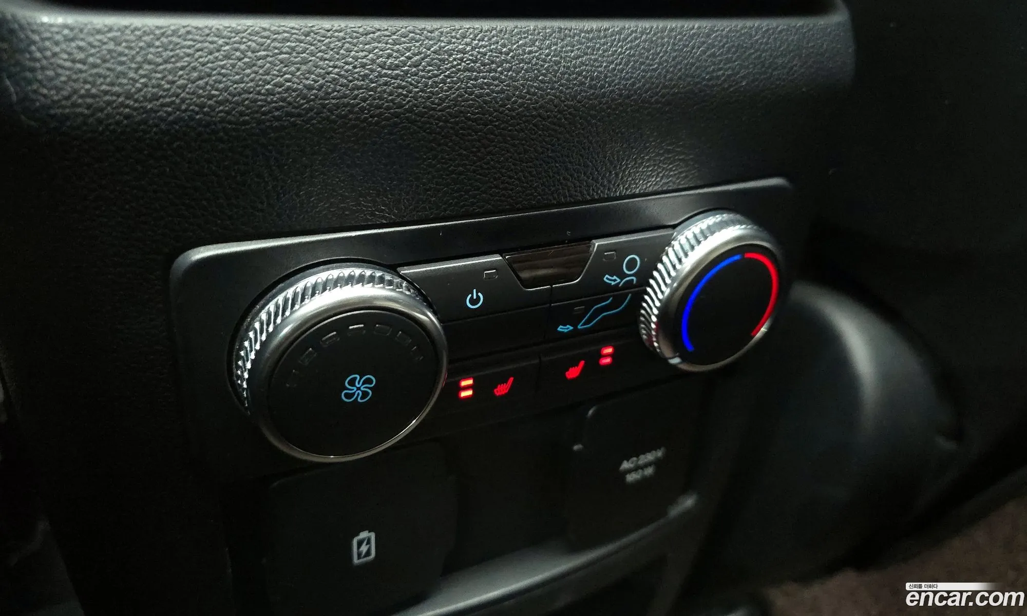 Ford Explorer 6th Gen 2020 1FMSK8FH6LGC71215 — 11