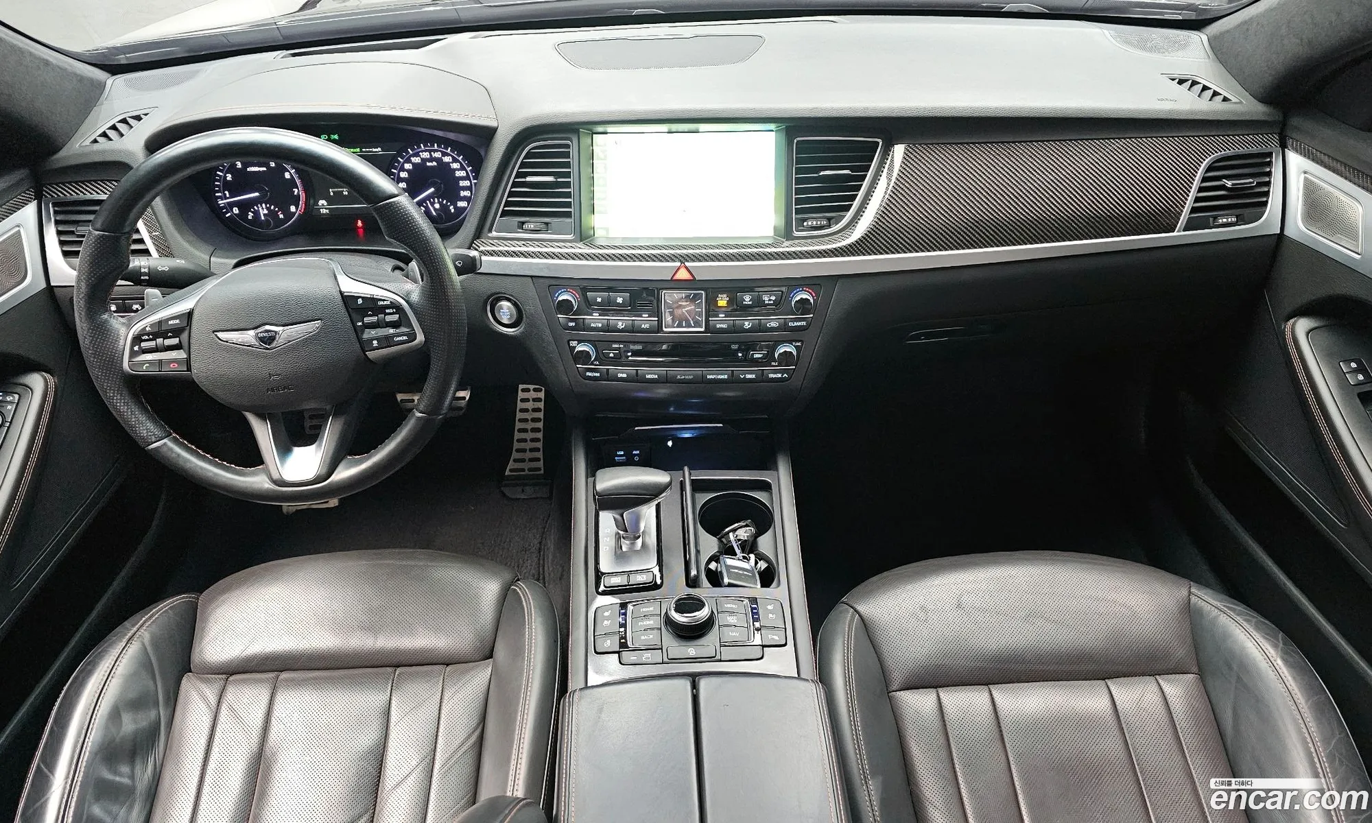 Genesis G80 2017 — 18