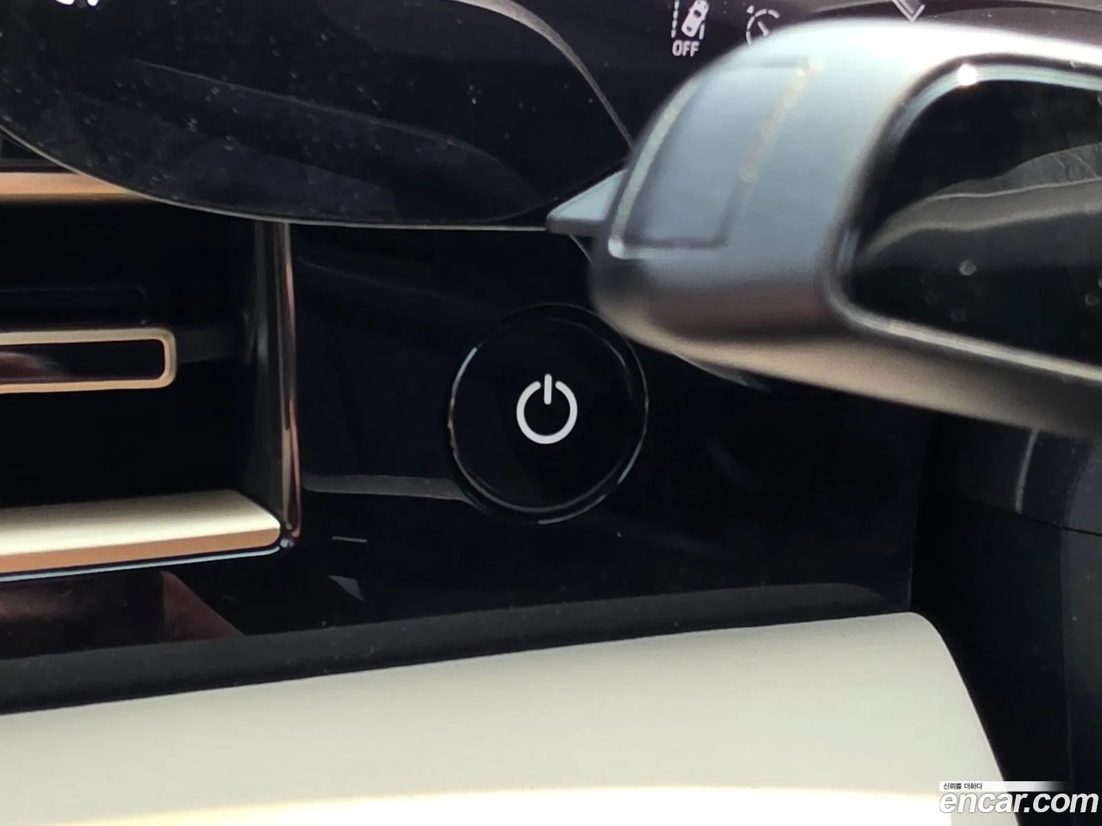 Porsche Taycan 2025 — 14