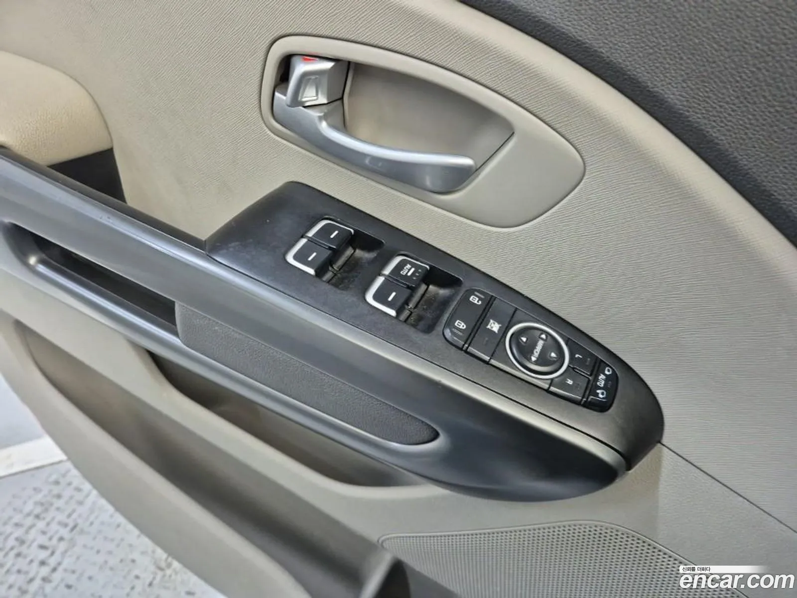Kia Carnival 2014 — 17