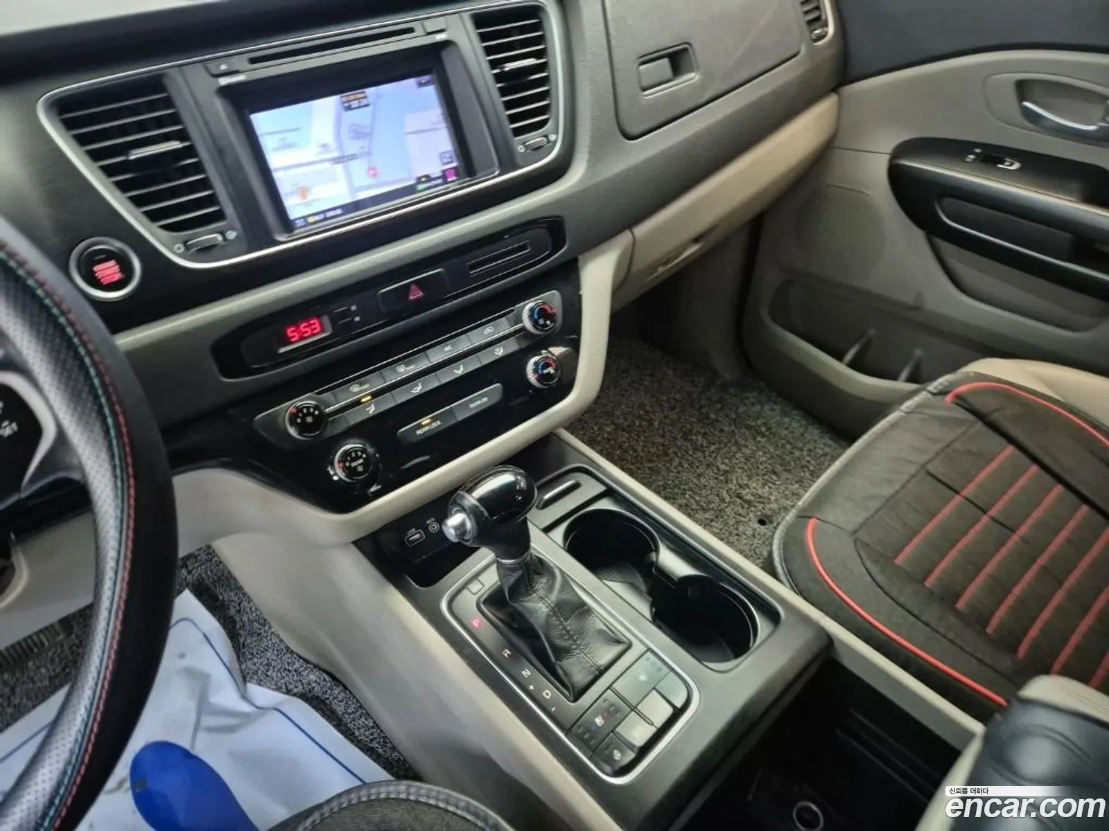 Kia Carnival 2014 — 8