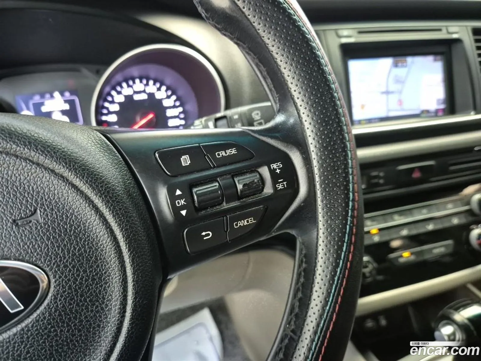 Kia Carnival 2014 — 11