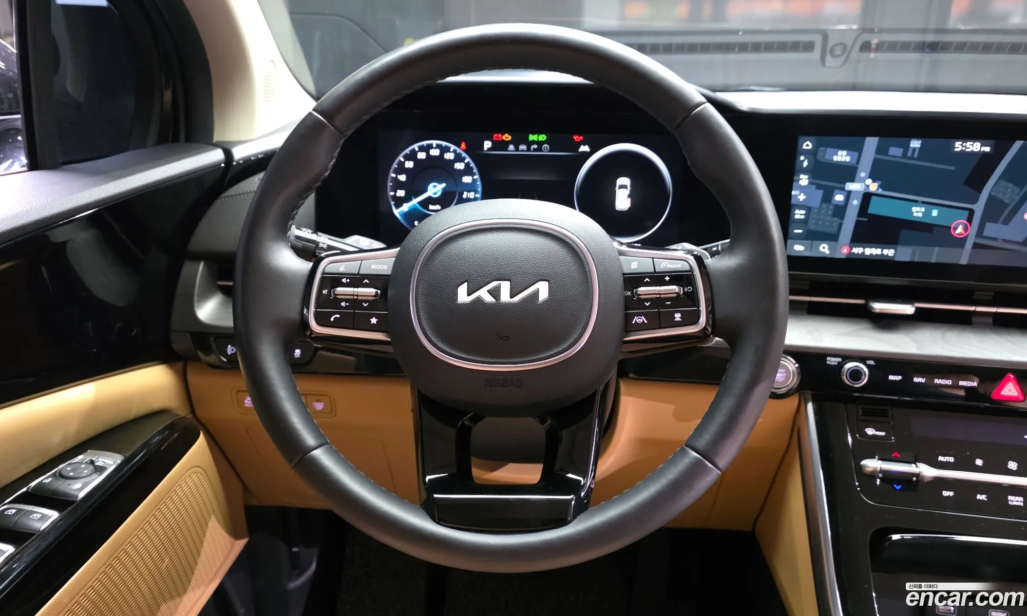 Kia Carnival 2022 — 17