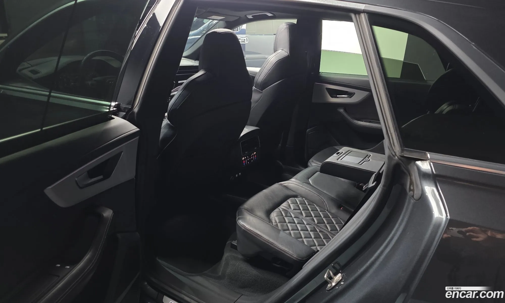 Audi Q8 2021 — 3
