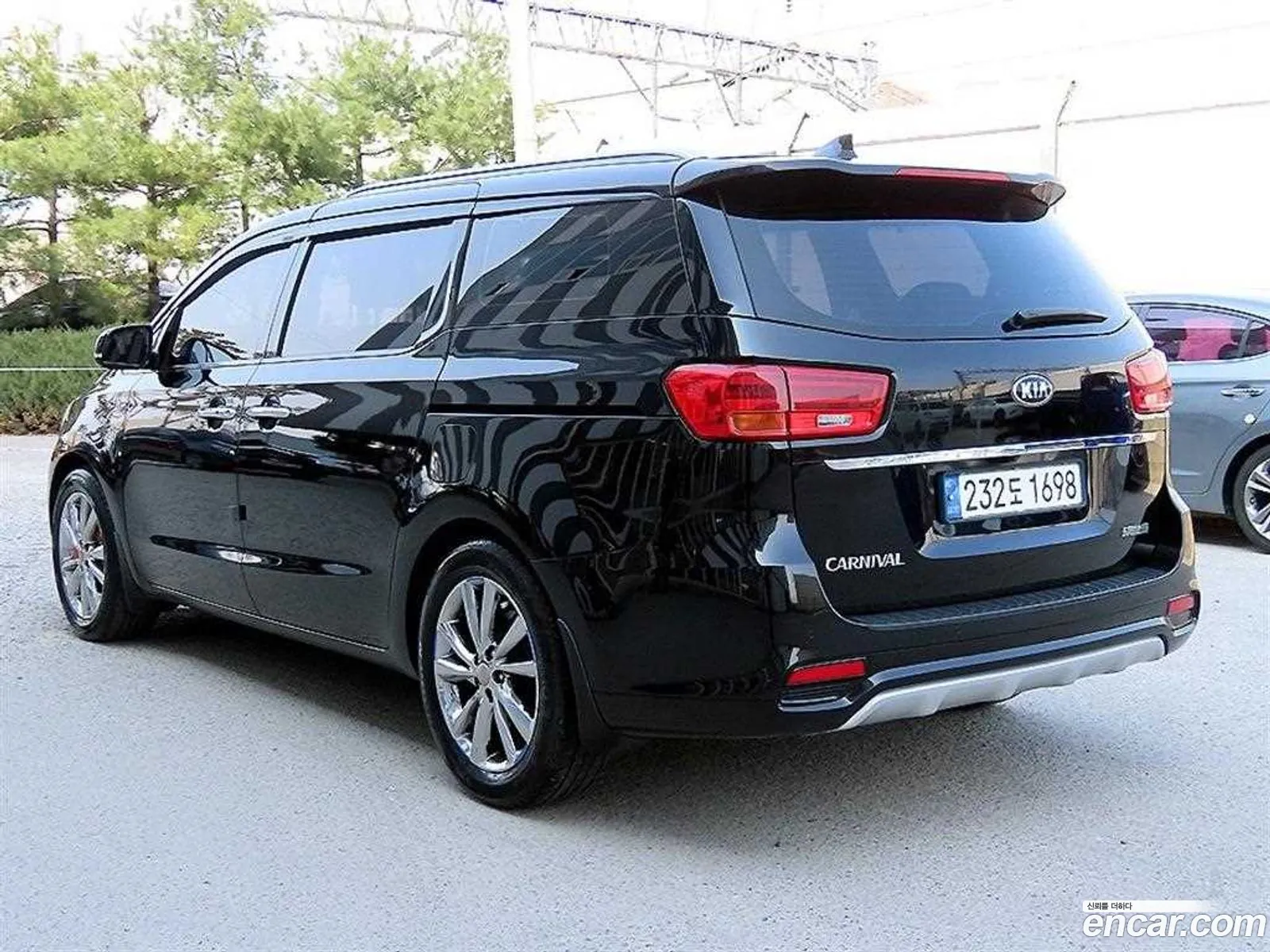 Kia Carnival 2018 — 2