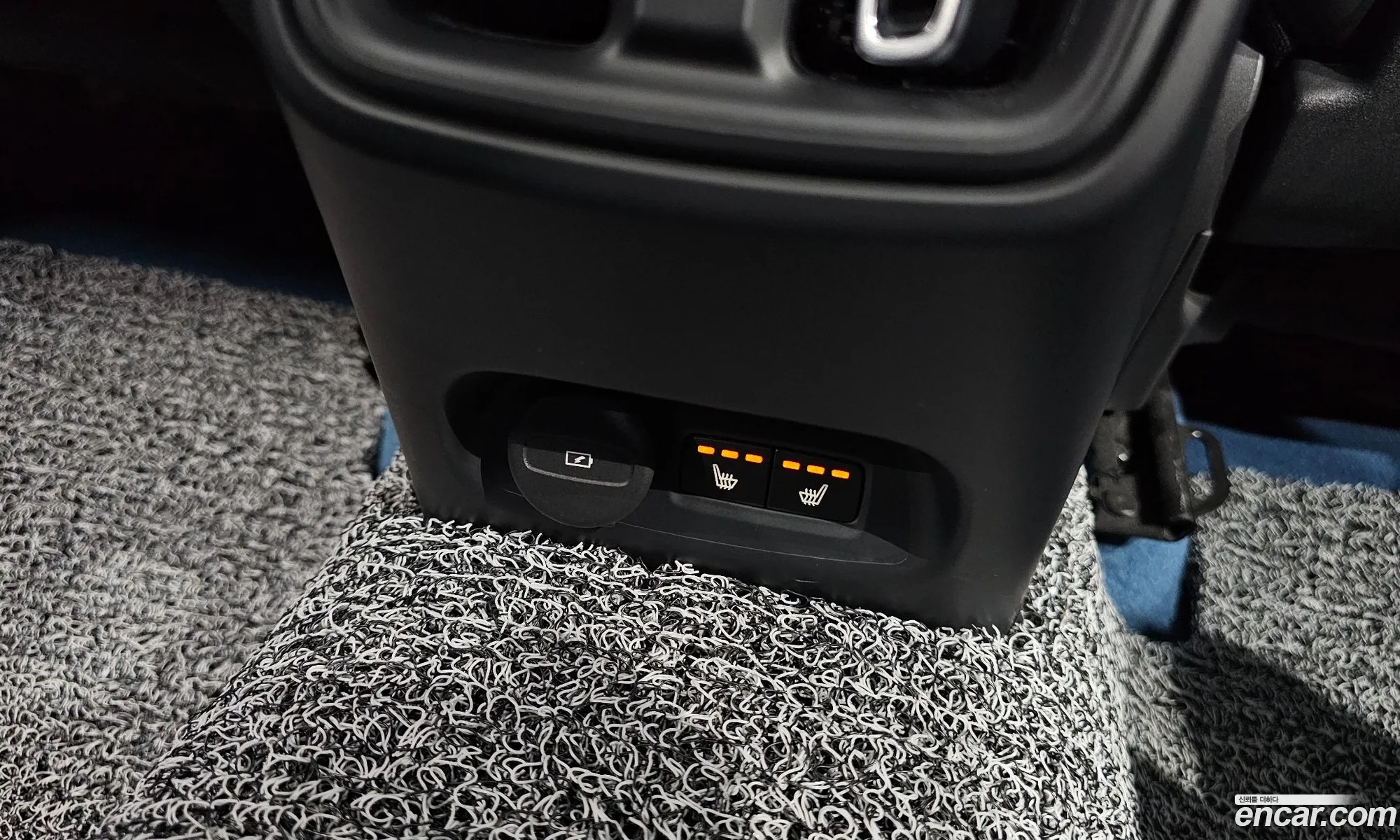 Volvo C40 Recharge 2022 YV1XKEDAEN2006372 — 11