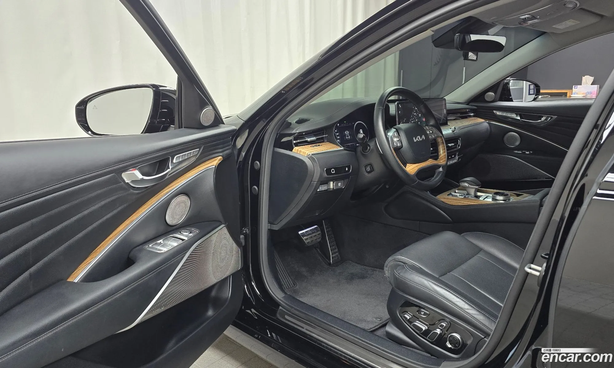 Kia K9 2023 — 8