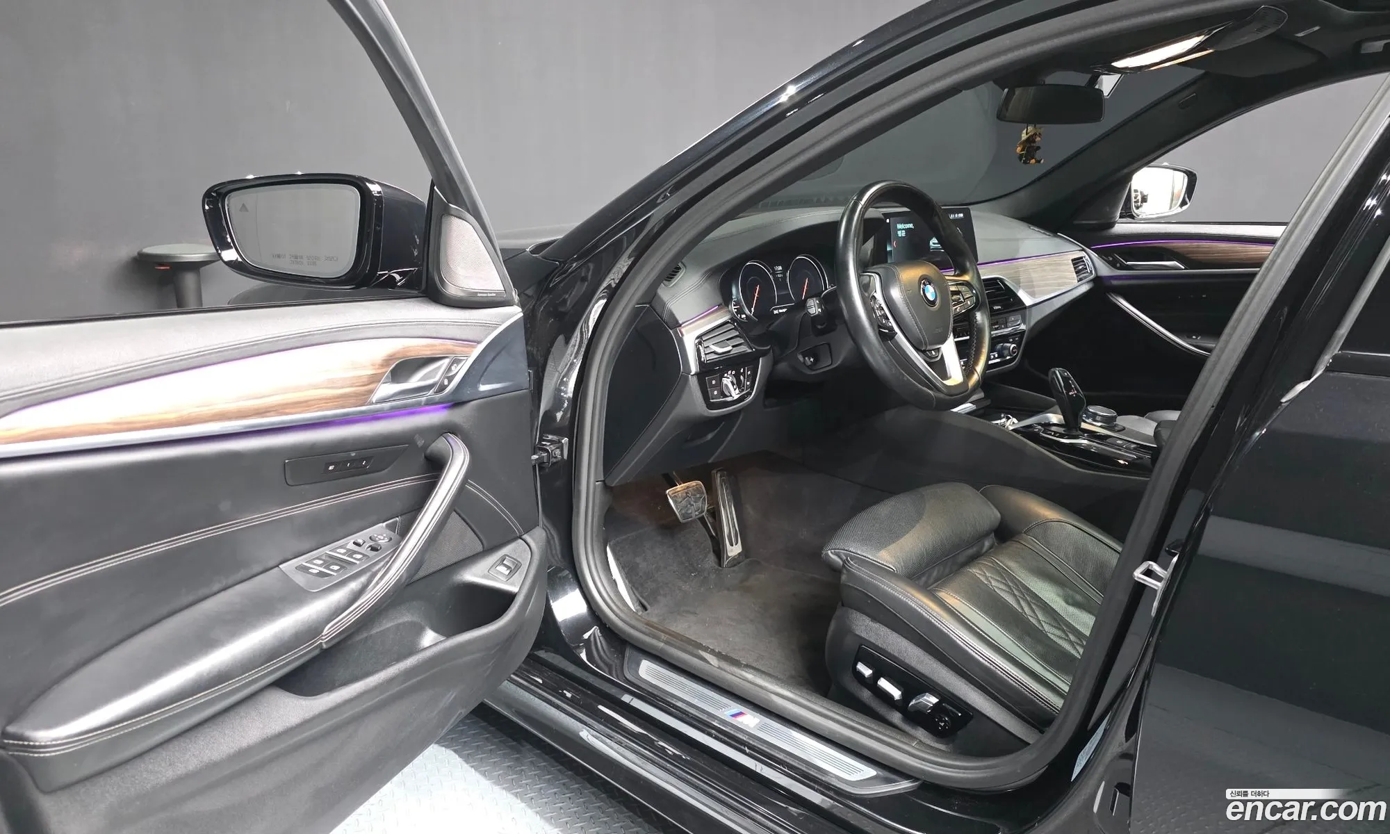 BMW 5 Series 2017 WBAJC3104HG924016 — 2