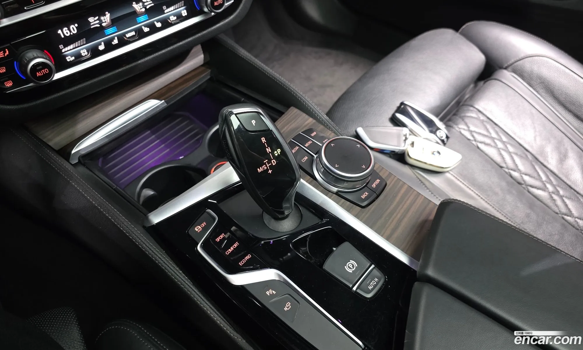BMW 5 Series 2017 WBAJC3104HG924016 — 5