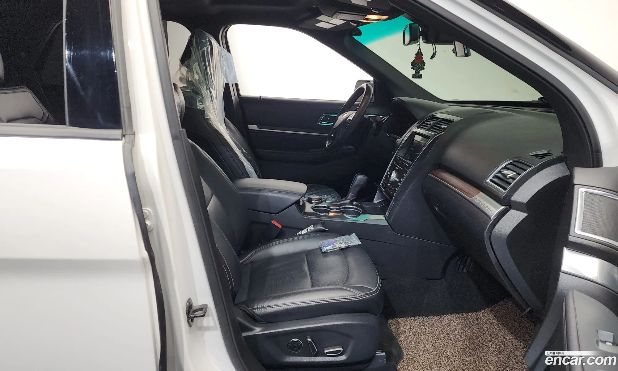Ford Explorer 2016 1FM5K8FH7HGA30347 — 14