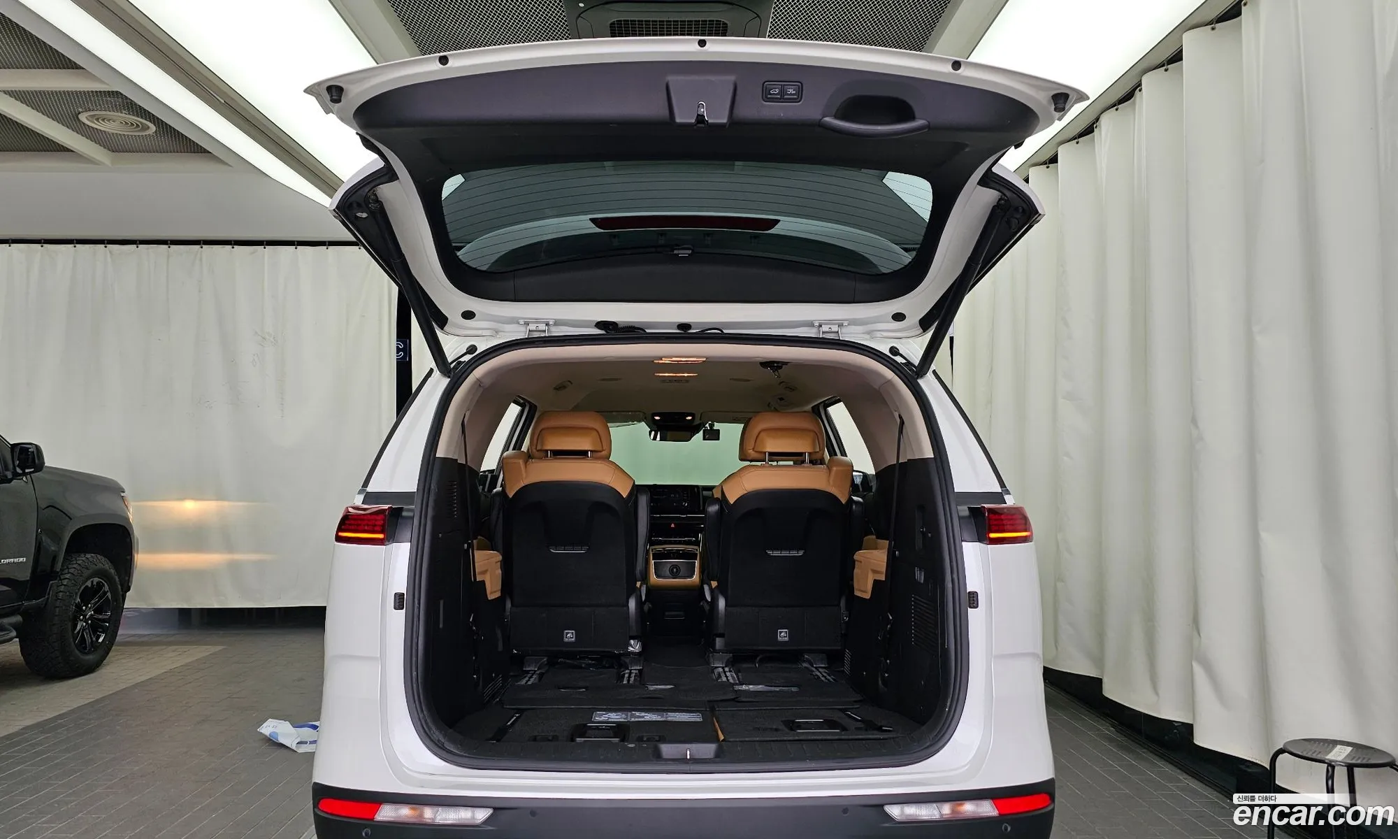 Kia Carnival 2020 KNANC81BBMS026049 — 11