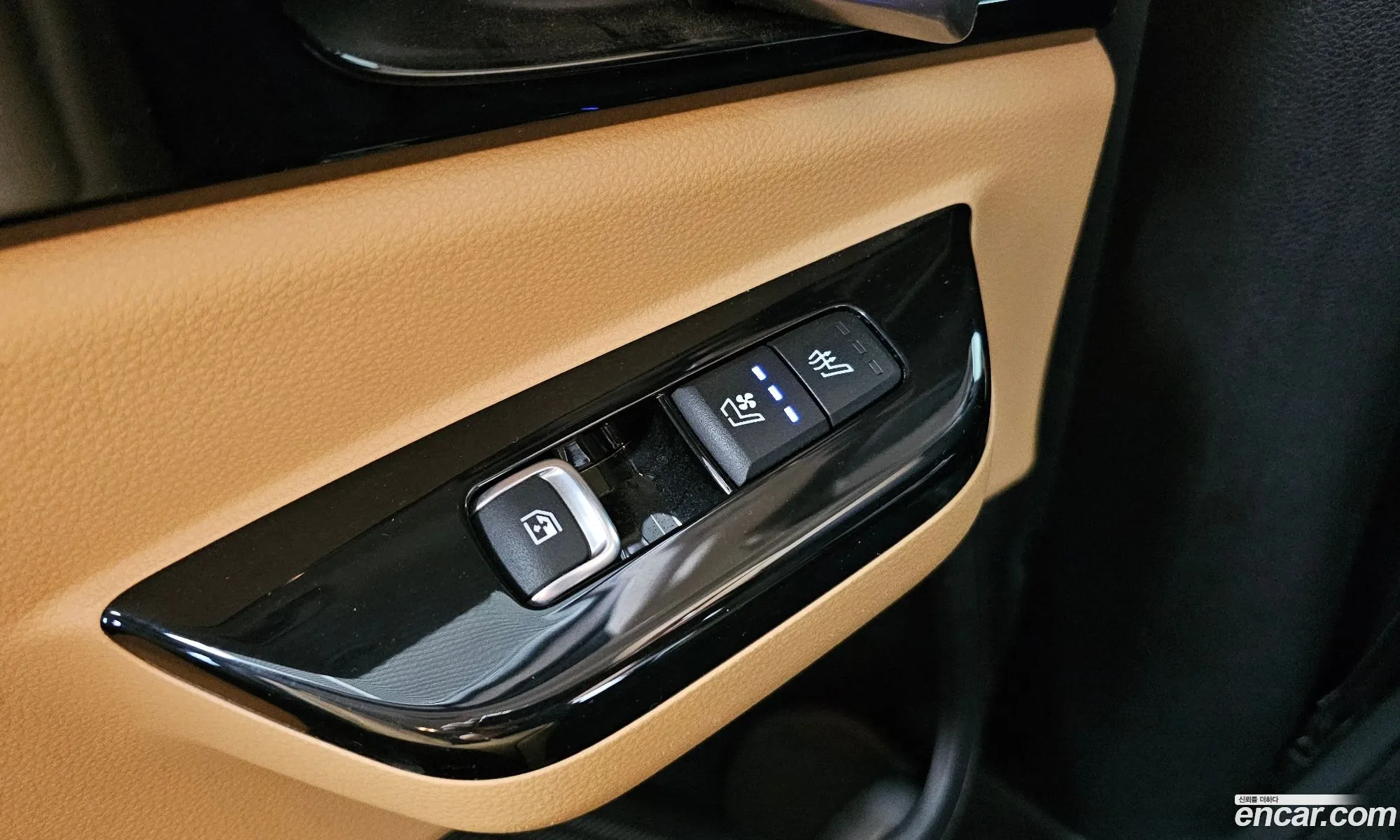 Kia Carnival 2020 KNANC81BBMS026049 — 19