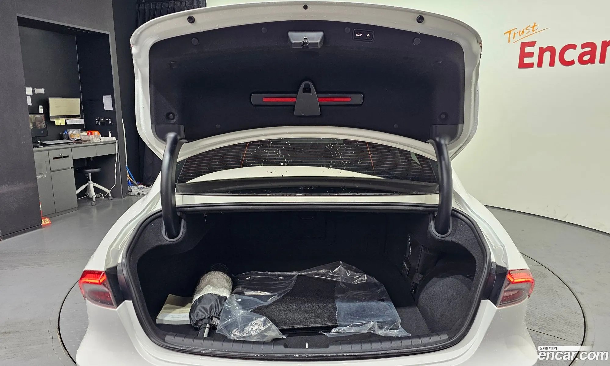 Hyundai Grandeur IG Hybrid 2020 — 17