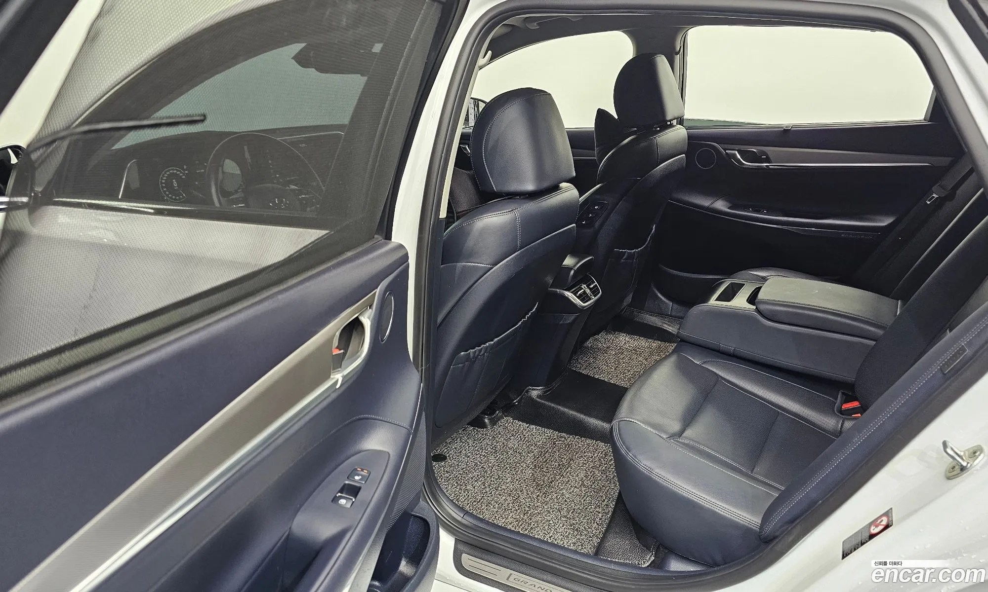 Hyundai Grandeur IG Hybrid 2020 — 3