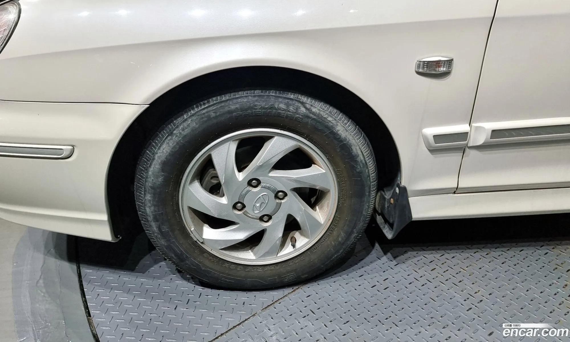 Hyundai EF Sonata