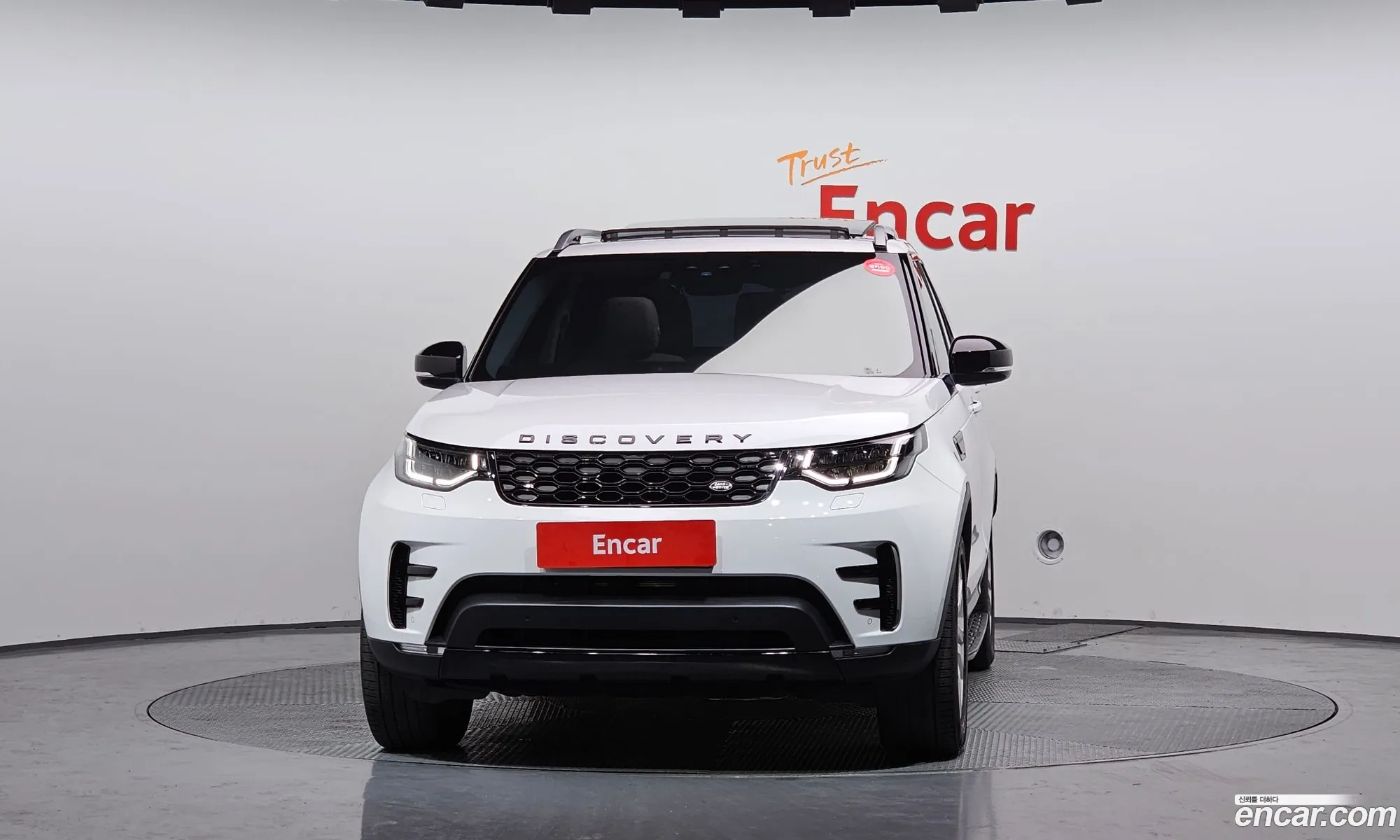 Land Rover Discovery 5 2017 SALRA2BK4HA039218 — 3