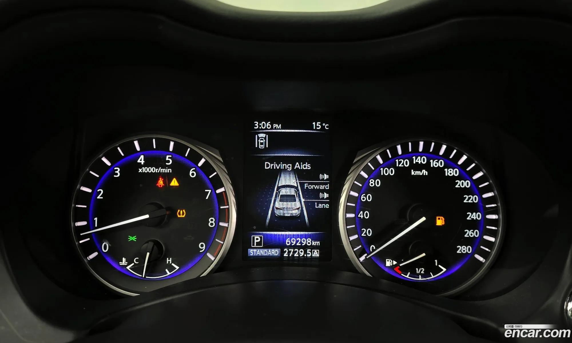 Infiniti Q60