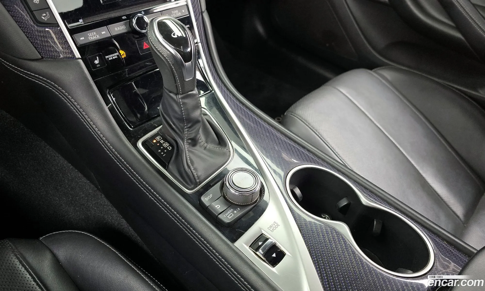 Infiniti Q60