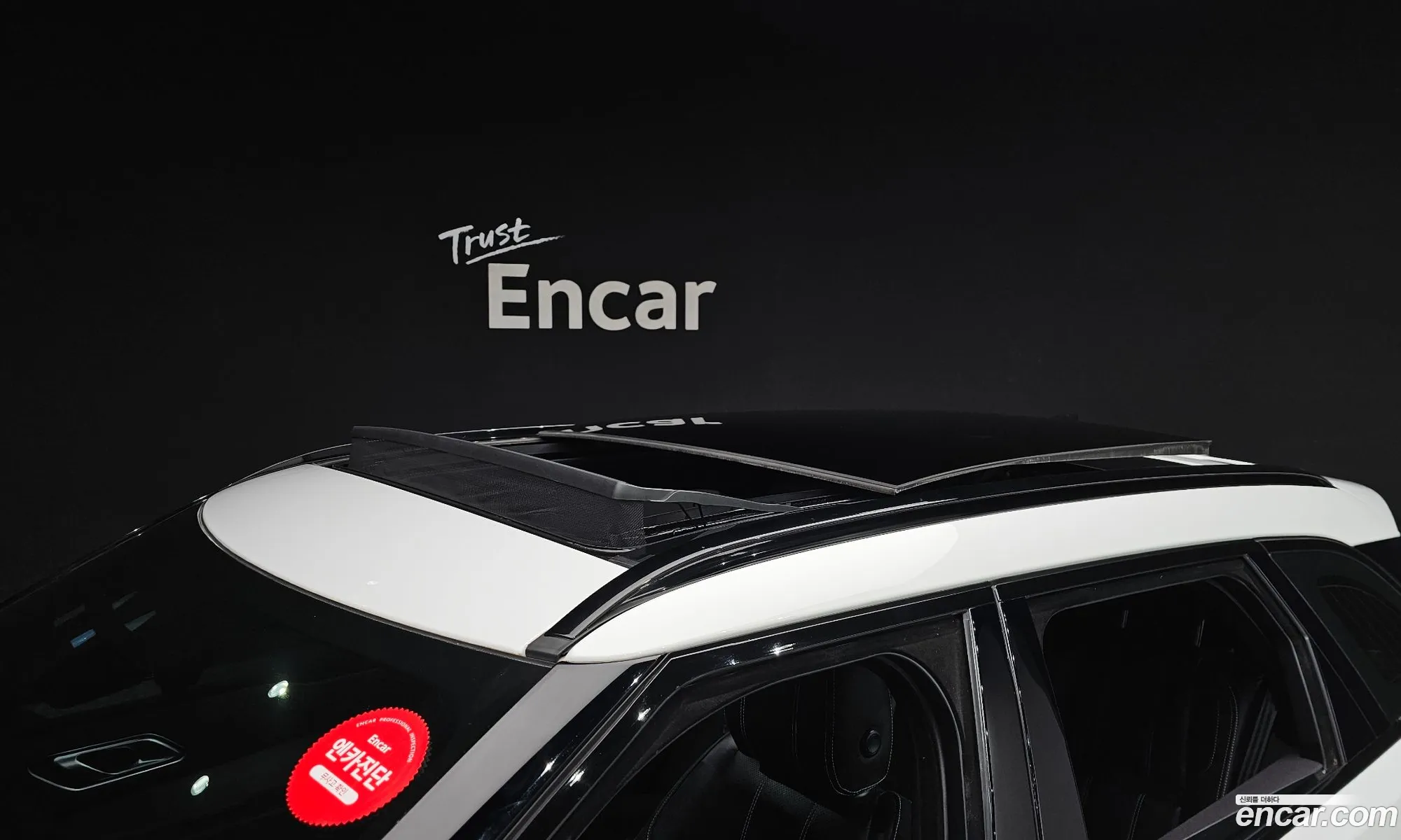 Land Rover Range Rover Velar 2019 — 13