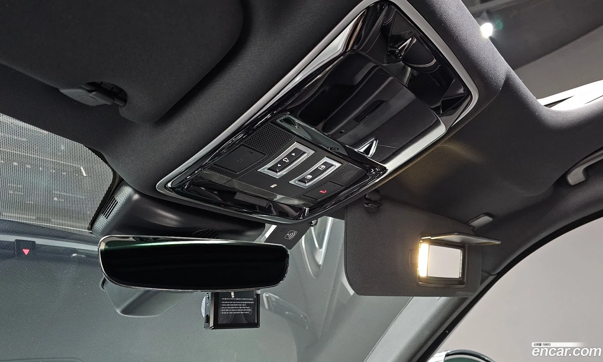 Land Rover Range Rover Velar 2019 — 17