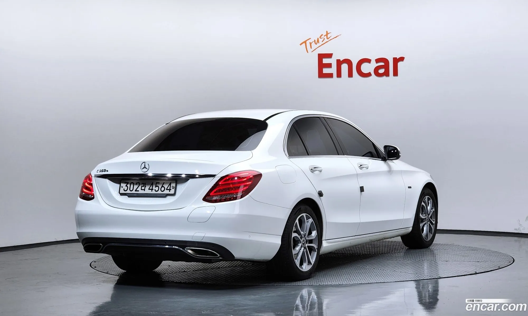 Mercedes-Benz C-Class W205 2018 — 16