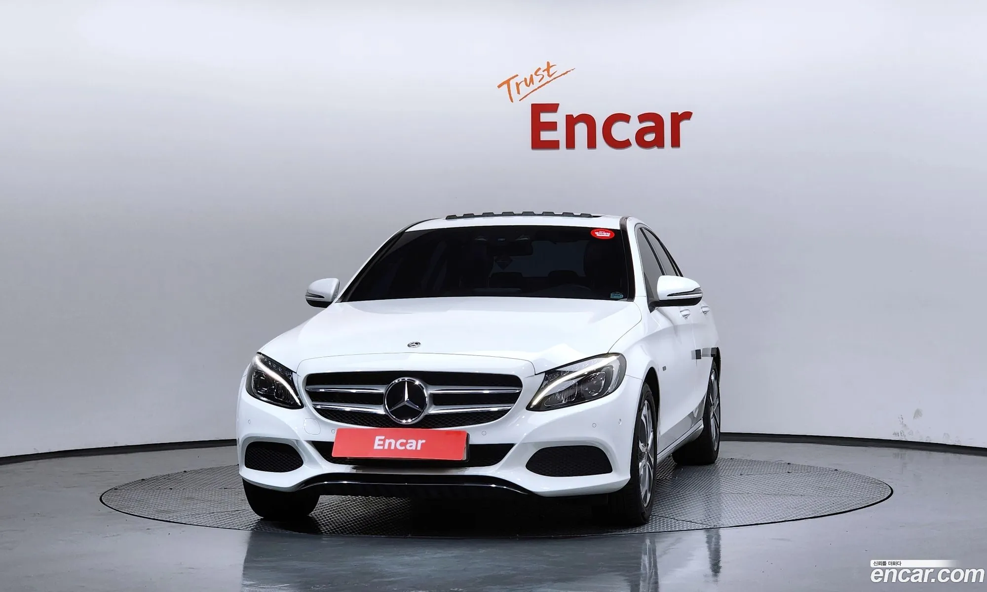 Mercedes-Benz C-Class W205 2018 — 17