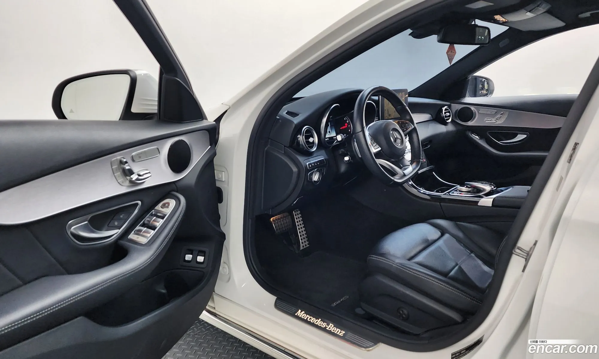 Mercedes-Benz C-Class W205 2018 — 18
