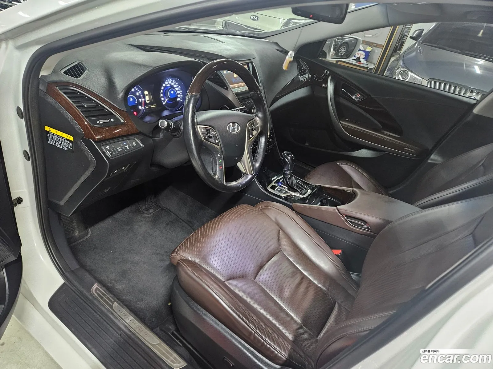 Hyundai Grandeur HG 2011 — 16