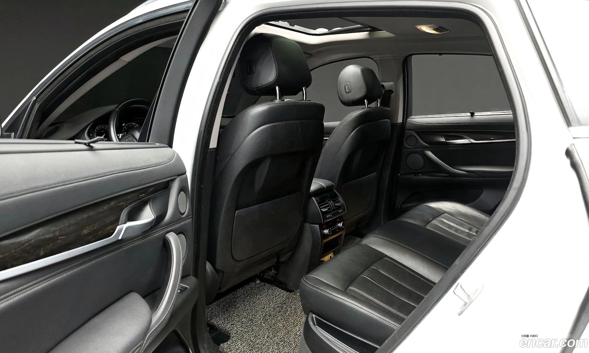 BMW X6 2018 WBAKV2102J0Y39439 — 10