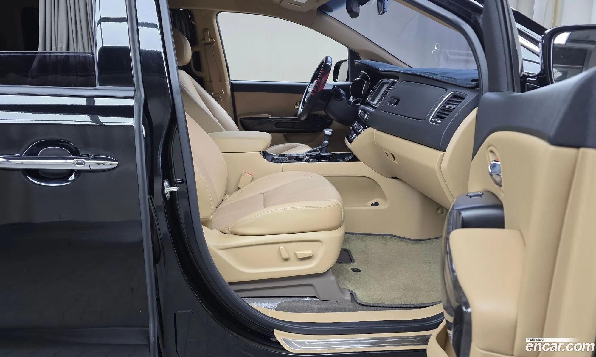 Kia Carnival 2019 — 12