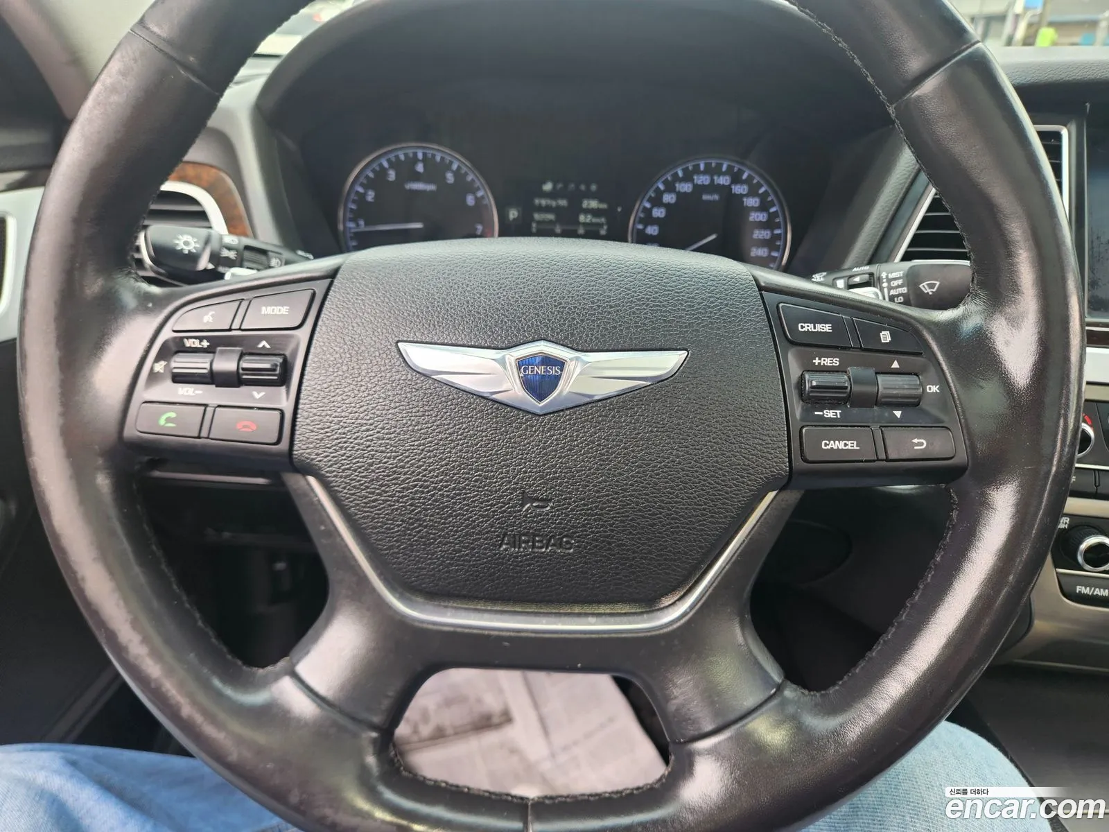 Hyundai Genesis DH 2014 — 15