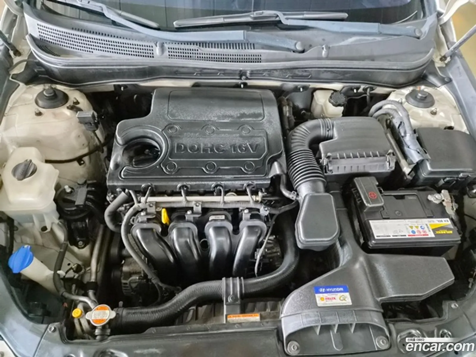 Hyundai YF Sonata 2011 — 9