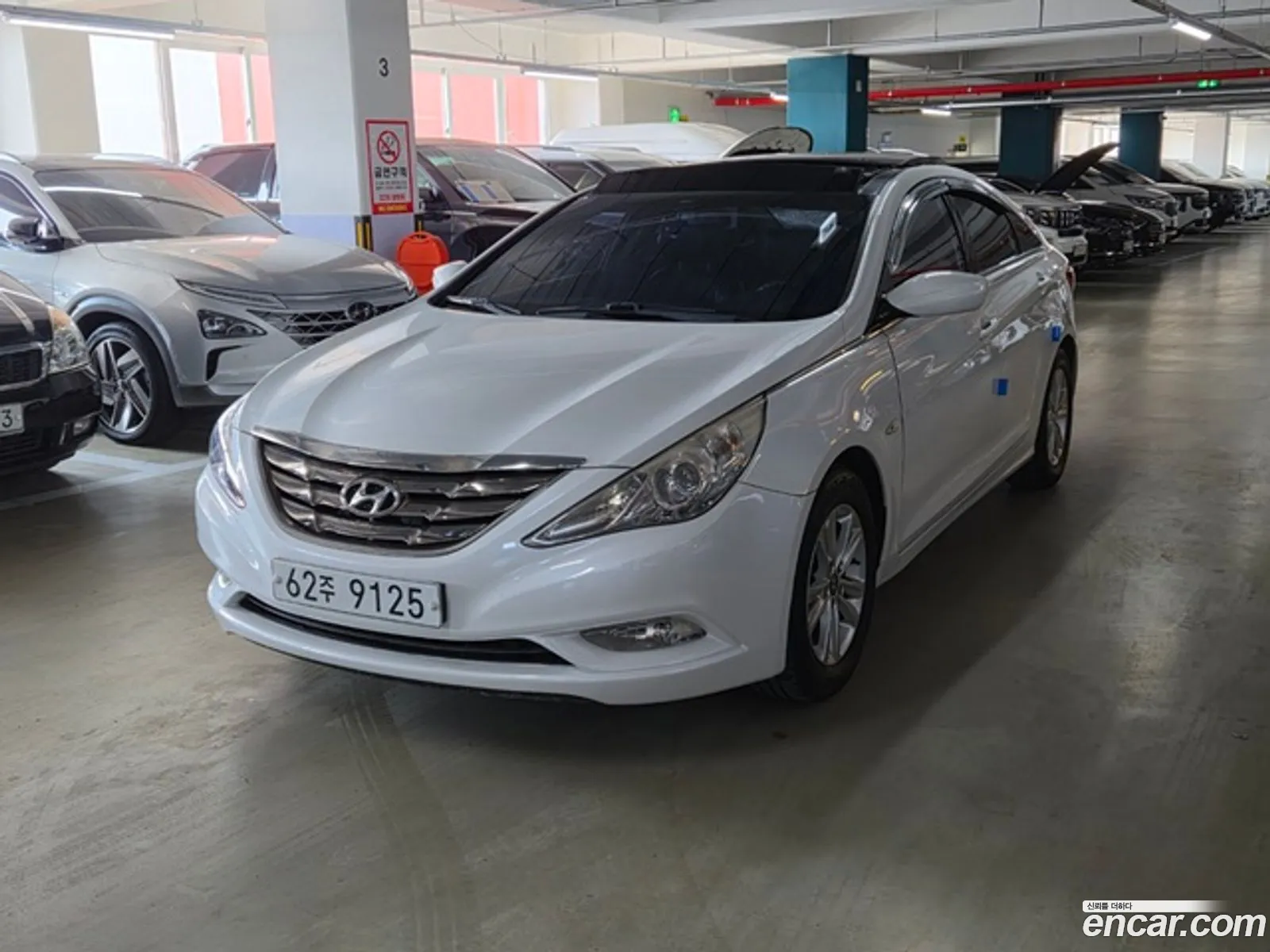 Hyundai YF Sonata 2011 — 13