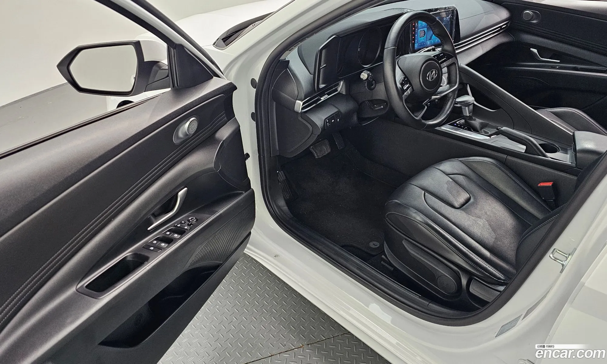Hyundai Elantra 2022 — 15