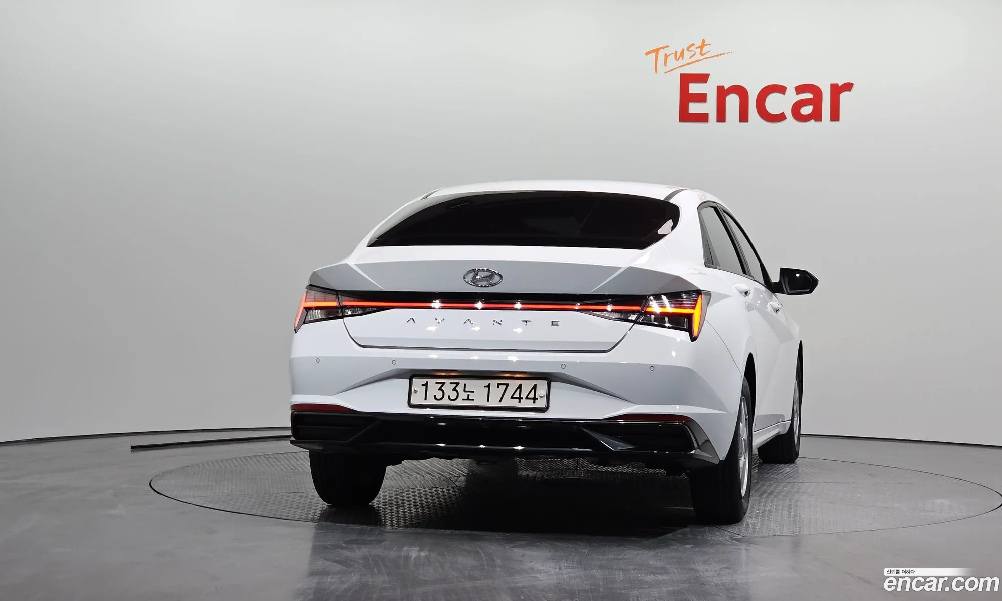 Hyundai Elantra 2022 — 19