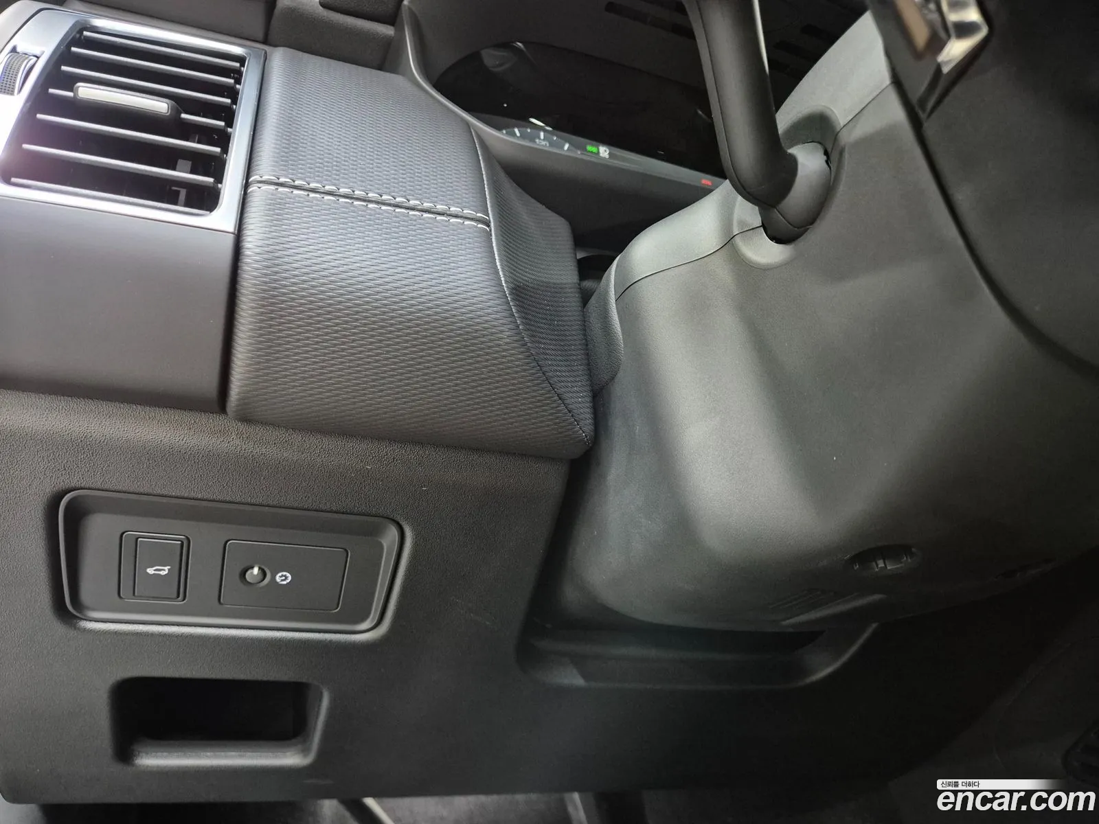 Land Rover Discovery 5 2025 — 5