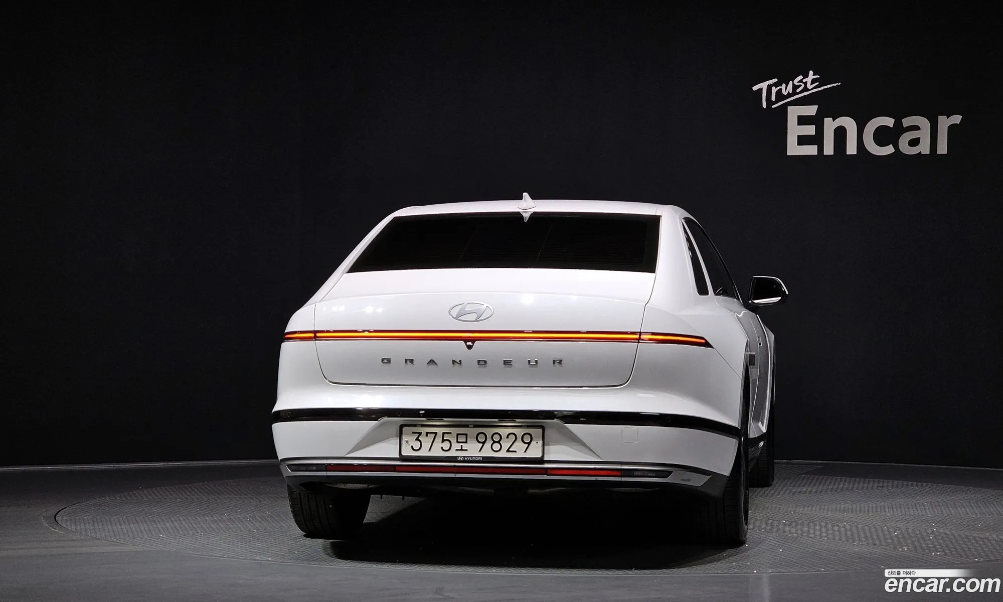 Hyundai Grandeur 2023 — 10