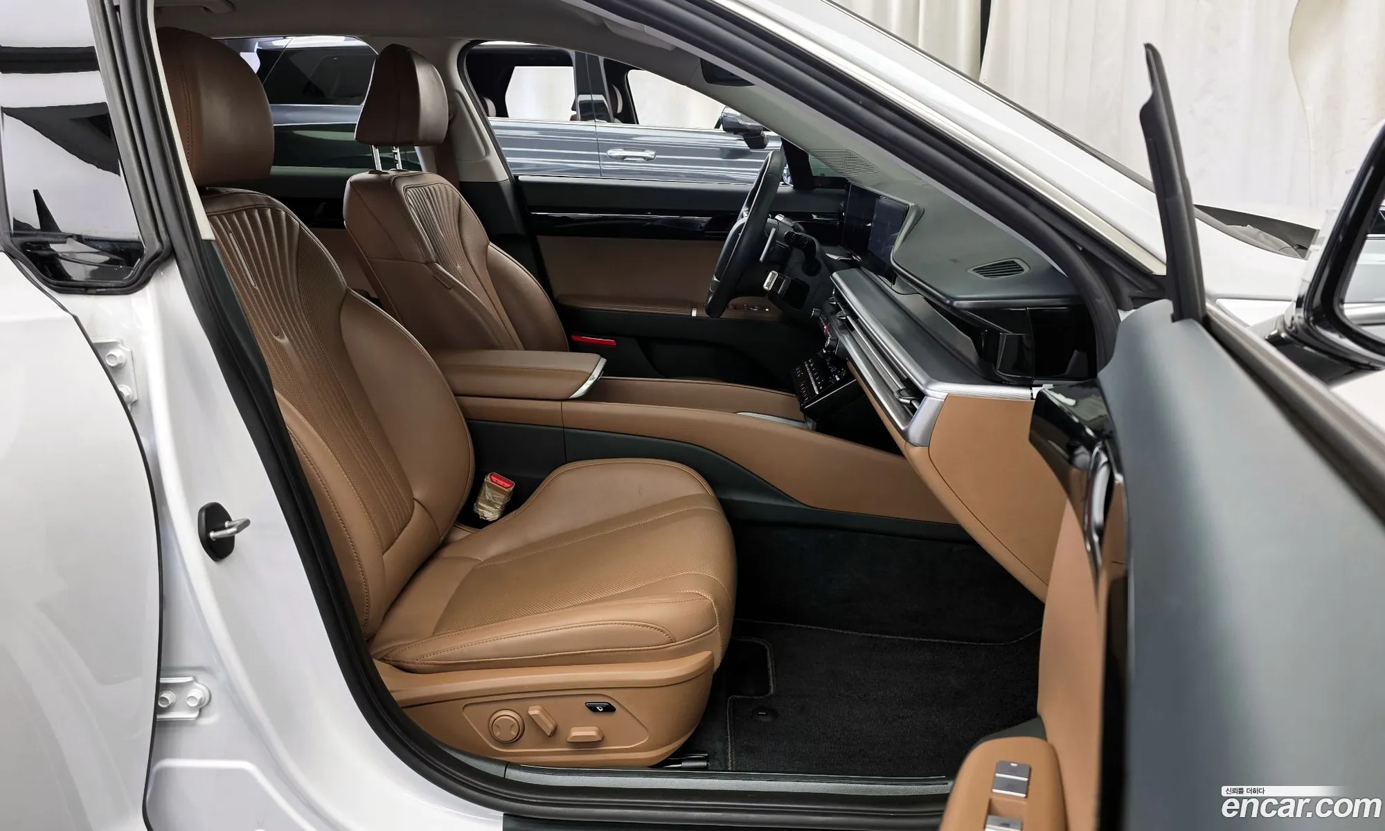 Hyundai Grandeur 2023 — 12