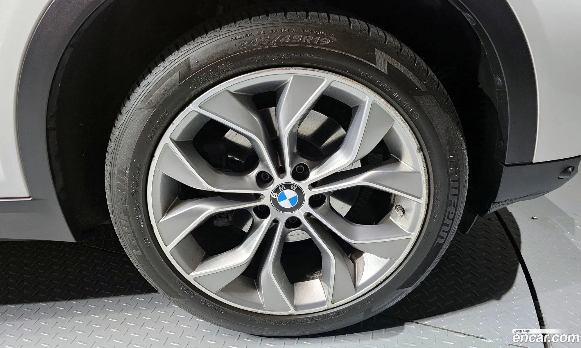 BMW X4 2017 WBAXX1108H0T37412 — 19